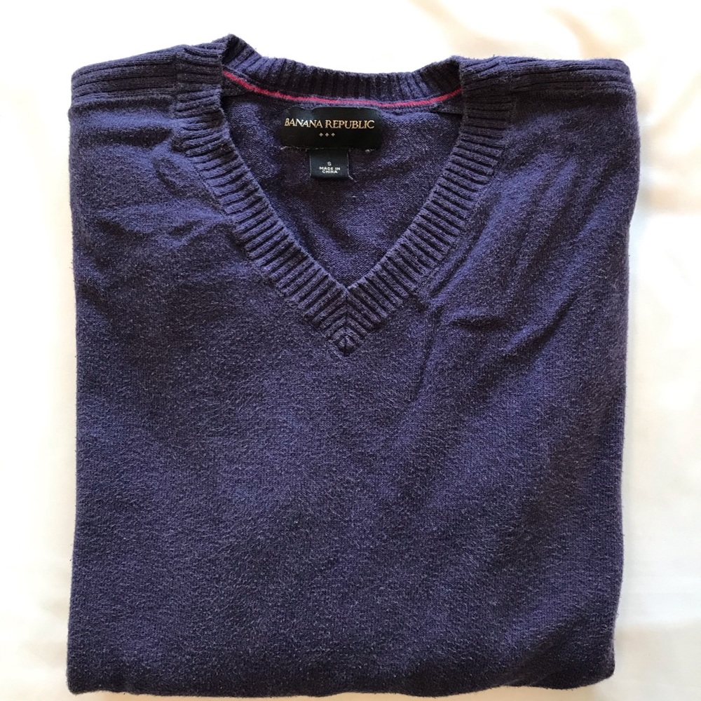 Banana Republic v-neck sweater S